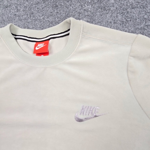 NIKE SPORTWEAR WOMEN'S XL VELOUR CREW SHIRT OATMEAL SWEATSHIRT- GREY 921147-072 - Picture 3 of 9